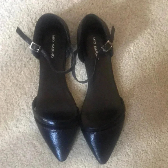 Mio Marino Black Flats - Picture 2 of 6